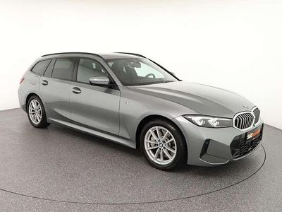 Gebraucht BMW 330 M Sport 245 PS (180 kW) 2025 Skyscraper grau Kombi