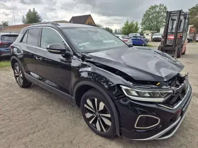 Gebraucht VW T-Roc Move 116 PS (85 kW) 2023 Schwarz SUV