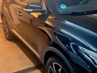 Używany MG ZS Luxury 111 KM (81 kW) 2024 Czarny SUV