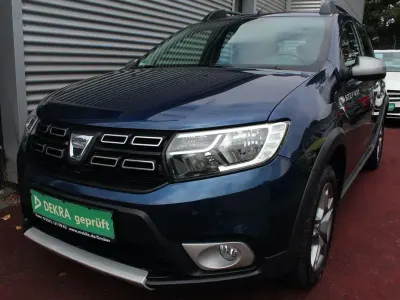 Gebraucht Dacia Sandero Stepway 90 PS (66 kW) 2017 Blau SUV