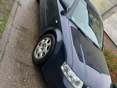 Usata Audi A4 Performance 131 CV (96 kW) 2004 Blu Berlina