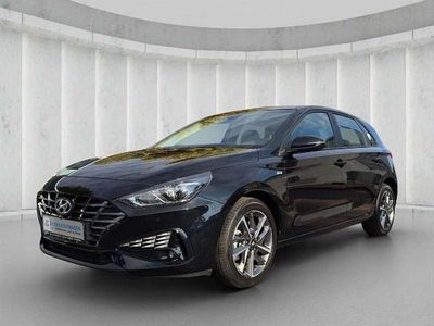 Gebraucht Hyundai i30 Trend 159 PS (116 kW) 2022 Schwarz Limousine
