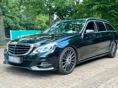 Gebraucht Mercedes E350 258 PS (189 kW) 2014 Schwarz Kombi