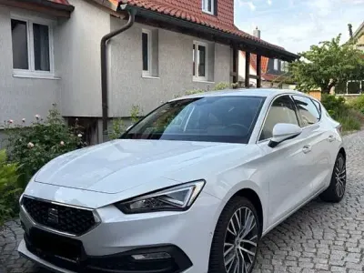 Gebraucht Seat Leon XCELLENCE 150 PS (110 kW) 2020 Weiß Limousine