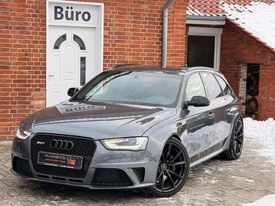 Grau Gebraucht 2013 Audi RS4 Sport Kombi | 23.450 €