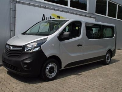 Silber metallic Gebraucht 2015 Opel Vivaro Van / Kleinbus | 15.950 € (Fairer Preis)