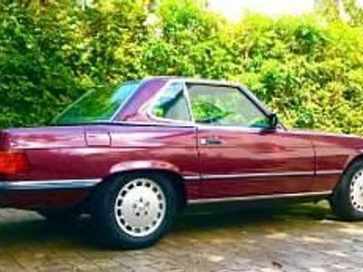 Rot Gebraucht 1986 Mercedes SL420 Cabrio | 45.900 €