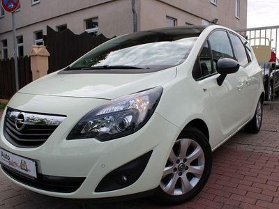 Weiß Gebraucht 2013 Opel Meriva Color Edition Van / Kleinbus | 4.990 € (Fairer Preis)