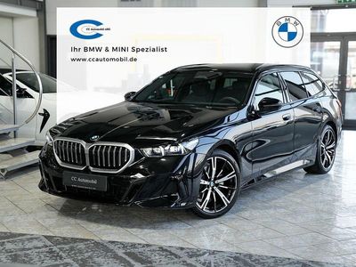 Gebraucht BMW 520 M Sport 197 PS (144 kW) 2025 Saphirschwarz Kombi