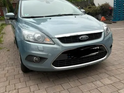 Używany Ford Focus Titanium 116 KM (85 kW) 2008 Niebieski Sedan/Limuzyna