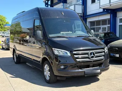 Używany Mercedes Sprinter 190 KM (139 kW) 2022 Czarny Van