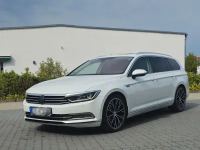 Gebraucht VW Passat 239 PS (175 kW) 2019 Weiß Kombi