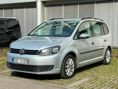 Gebraucht VW Touran 105 PS (77 kW) 2011 Silber Van / Kleinbus