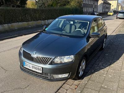 Gebraucht Skoda Rapid Active 90 PS (66 kW) 2017 Grau Limousine
