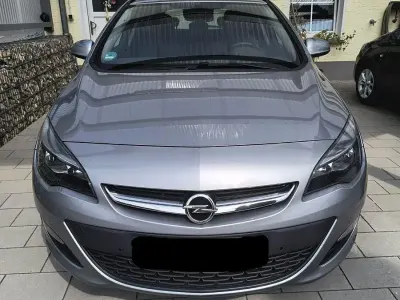 Gebraucht Opel Astra 140 PS (102 kW) 2015 Silber Kombi