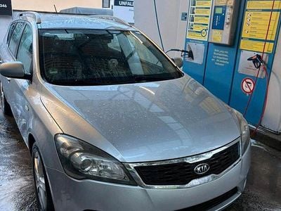 Brugt Kia Ceed 90 HK (66 kW) 2011 Grå Hatchback