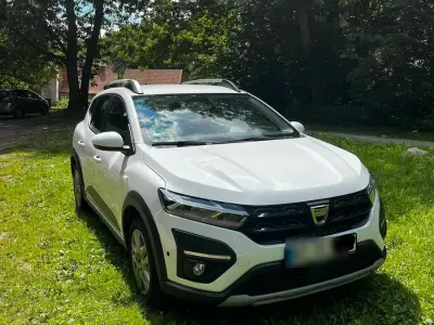 Gebraucht Dacia Sandero Stepway 101 PS (74 kW) 2021 Weiß Kleinwagen