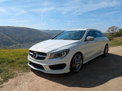 Usata Mercedes CLA180 Shooting Brake AMG line 122 CV (89 kW) 2015 Bianco Station wagon