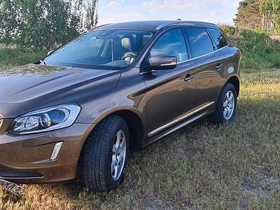 Braun Gebraucht 2015 Volvo XC60 SUV | 14.500 €