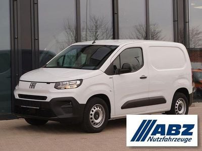 Gebraucht Fiat Doblò 102 PS (75 kW) 2025 Weiß Van / Kleinbus