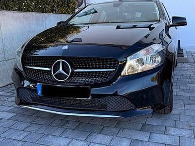 Usata Mercedes A180 Style 122 CV (89 kW) 2016 Nero Berlina