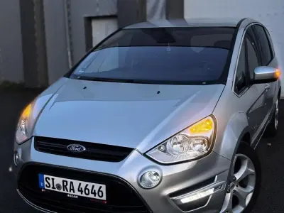 Usata Ford S-MAX 200 CV (147 kW) 2011 Argento Monovolume