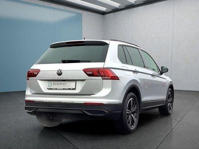 Gebraucht VW Tiguan 150 PS (110 kW) 2024 Silber SUV