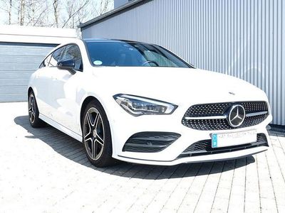 Weiß Gebraucht 2022 Mercedes CLA200 Shooting Brake AMG line Kombi | 28.900 € (Fairer Preis)