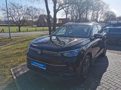 Gebraucht VW Tiguan Goal 150 PS (110 kW) 2025 Schwarz SUV
