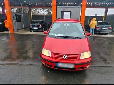 Rot Gebraucht 2002 VW Sharan Van / Kleinbus | 2.700 € (Fairer Preis)
