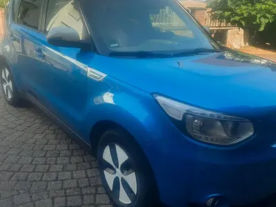 Gebraucht Kia Soul EV 80 kW (110 PS) 2016 Blau SUV