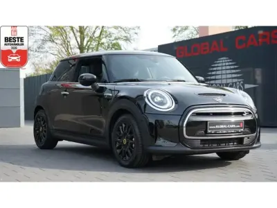 Gebraucht Mini Cooper 135 kW (184 PS) 2022 Midnight black (metallic) Kleinwagen