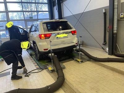 Second-hand Jeep Grand Cherokee Overland 241 CP (177 kW) 2013 Alb SUV