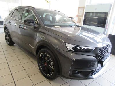 Platiniumgrau (metallic) Gebraucht 2021 DS Automobiles DS7 Crossback Performance SUV | 43.990 €