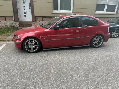 Gebraucht BMW 325 192 PS (141 kW) 2001 Rot Kleinwagen
