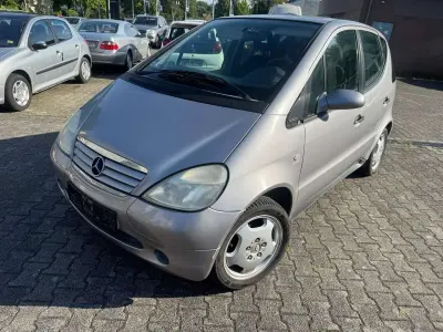 Gebraucht Mercedes A140 Elegance 82 PS (60 kW) 1999 "rodium" grau Limousine