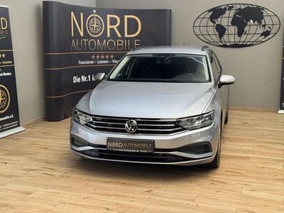 Usata VW Passat 150 CV (110 kW) 2023 Argento Station wagon