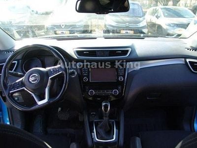 Gebraucht Nissan Qashqai N-Connecta 131 PS (96 kW) 2018 Blau (metallic) SUV