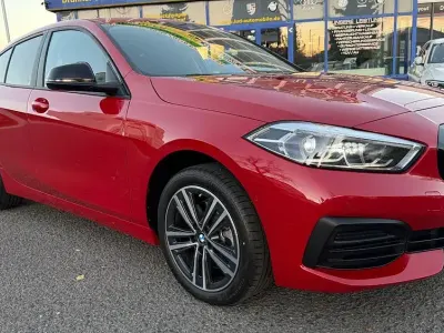 Usata BMW 118 Advantage 136 CV (100 kW) 2021 Rosso Utilitaria
