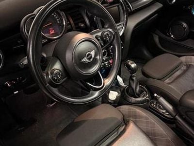 Gebraucht Mini Cooper 136 PS (100 kW) 2016 Schwarz Kleinwagen