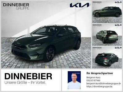 Neu Kia Ceed Spirit 140 PS (102 kW) 2026 Grün Kleinwagen