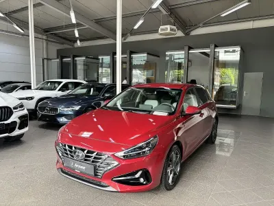 Gebraucht Hyundai i30 Style 136 PS (100 kW) 2020 Rot metallic