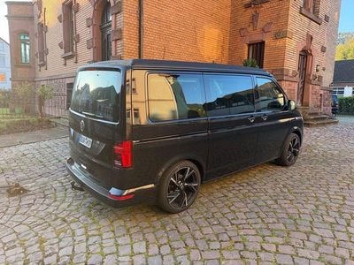 Second-hand VW California Beach 150 CP (110 kW) 2023 Negru Van
