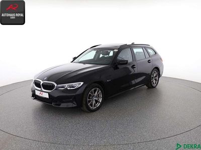 Schwarz Gebraucht 2022 BMW 320e Sport Line Kombi | 26.440 € (Guter Preis)