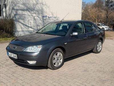 Gebraucht Ford Mondeo 150 PS (110 kW) 2012 Grau Limousine