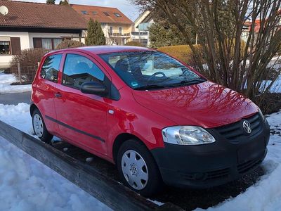Gebraucht VW Fox 54 PS (39 kW) 2009 Rot Kleinwagen