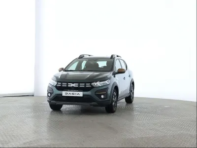 Usata Dacia Sandero Extreme 110 CV (80 kW) 2024 Verde Utilitaria