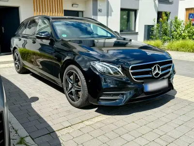 Gebraucht Mercedes E300 AMG 306 PS (225 kW) 2019 Schwarz Kombi
