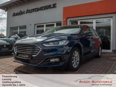 Używany Ford Mondeo Trend 150 KM (110 kW) 2021 Niebieski Sedan/Limuzyna