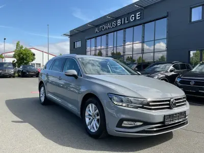 Gebraucht VW Passat Business 150 PS (110 kW) 2022 Grau Kombi